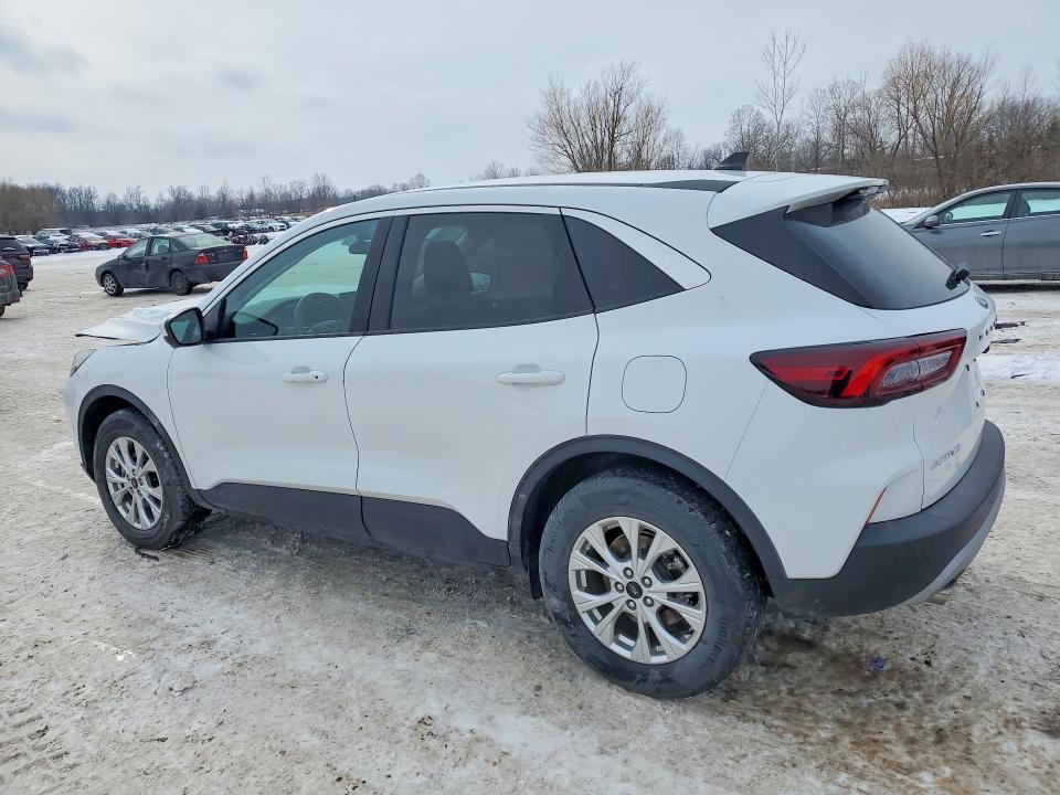 Photo 2 from auction – 2023 FORD ESCAPE with VIN 1FMCU9GN7PUA50724