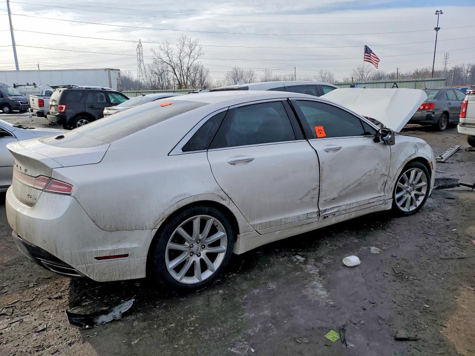 Photo 3 from auction – 2016 LINCOLN MKZ with VIN 3LN6L2G9XGR631572