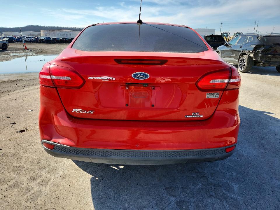 Photo 6 from auction – 2015 FORD FOCUS with VIN 1FADP3F20FL249774