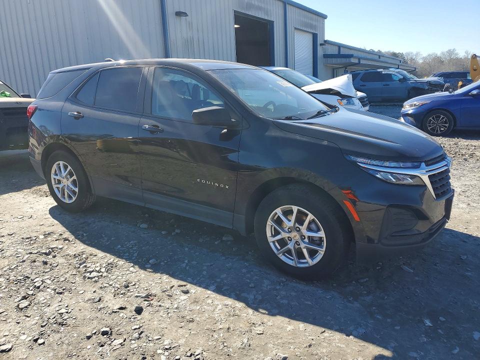 Photo 4 from auction – 2022 CHEVROLET EQUINOX with VIN 2GNAXFEV0N6137243