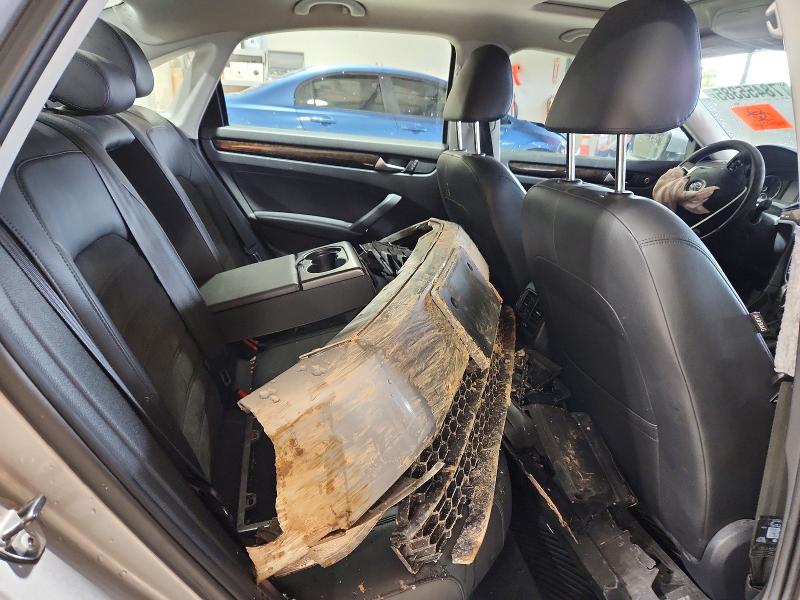 Photo 10 from auction – 2014 VOLKSWAGEN PASSAT with VIN 1VWCM7A37EC107679