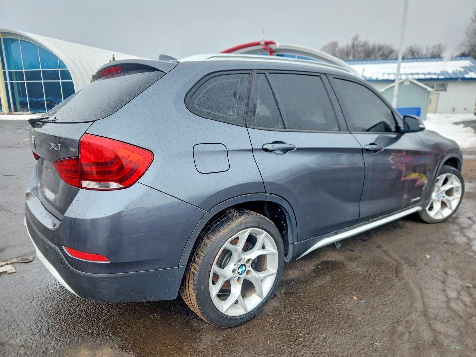 Zdjęcie 3 z aukcji – 2015 BMW X1 XDRIVE2 z VIN WBAVL1C51FVY34684