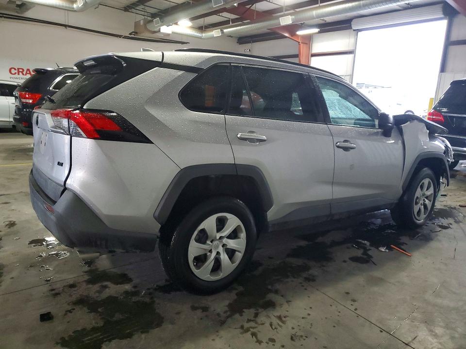 Photo 3 from auction – 2021 TOYOTA RAV4 with VIN 2T3H1RFV9MC111169
