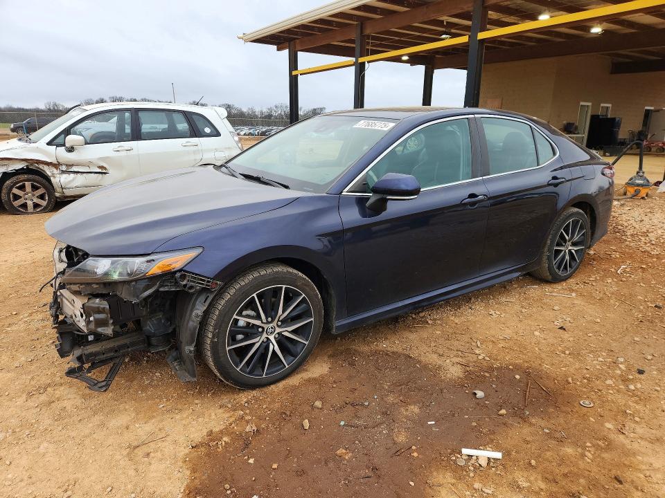 TOYOTA CAMRY 2022 with VIN 4T1S31AK7NU579019 - Photo from auction