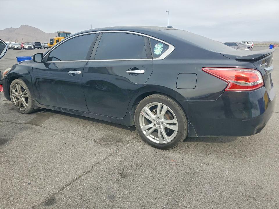 Photo 2 from auction – 2013 NISSAN ALTIMA 3.5 with VIN 1N4BL3AP0DN466474