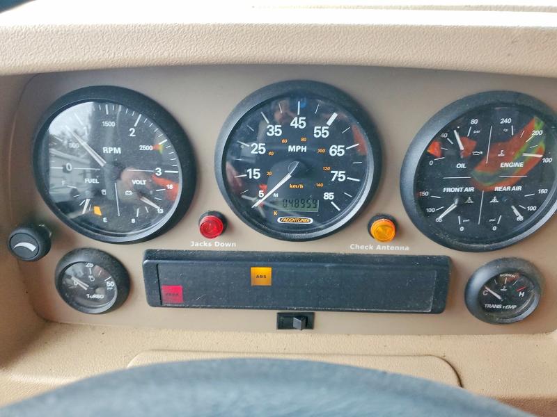 Photo 8 from auction – 2004 WINNEBAGO VECTRA 40KD with VIN 4UZAAHBS84CM65916