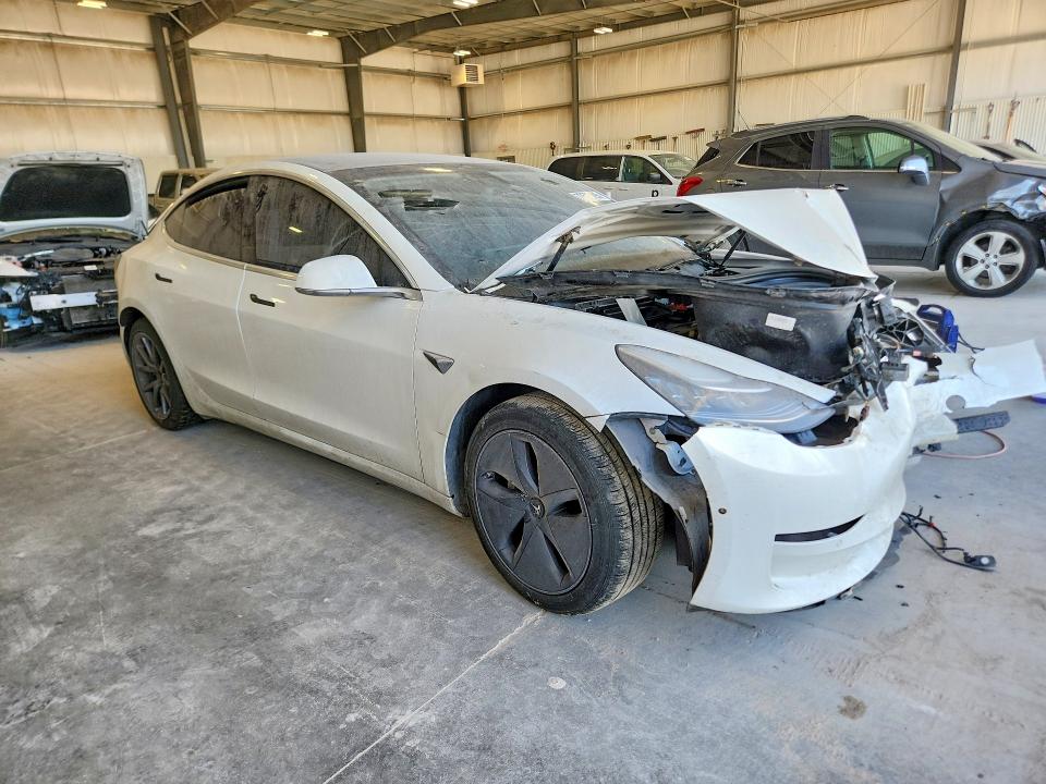 Foto 4 de la subasta – 2020 TESLA MODEL 3 con VIN 5YJ3E1EB9LF618227