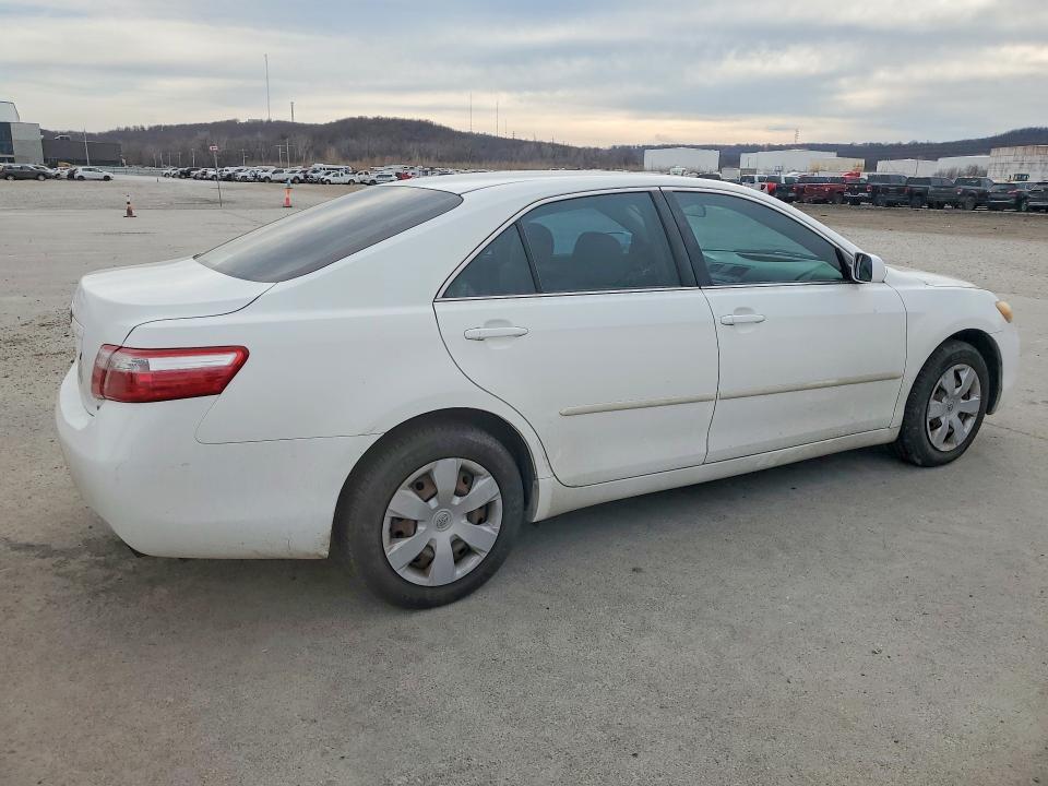 Photo 3 from auction – 2009 TOYOTA CAMRY with VIN 4T1BE46K09U805993