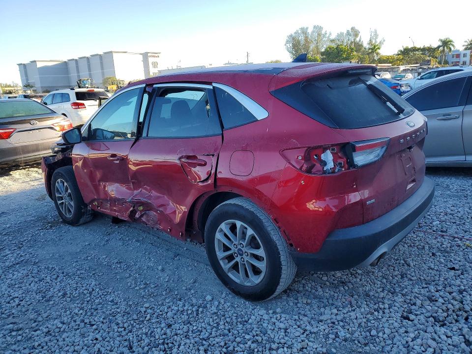 Photo 2 from auction – 2020 FORD ESCAPE with VIN 1FMCU0G68LUA06455