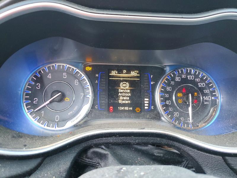 Photo 9 from auction – 2015 CHRYSLER 200 with VIN 1C3CCCAB6FN557324