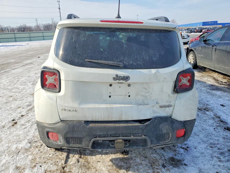Photo 6 from auction – 2015 JEEP RENEGADE with VIN ZACCJBBT7FPB26002