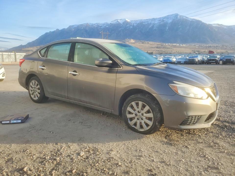 صورة رقم 4 من المزاد - 2016 NISSAN SENTRA S مع VIN 3N1AB7AP1GL640091