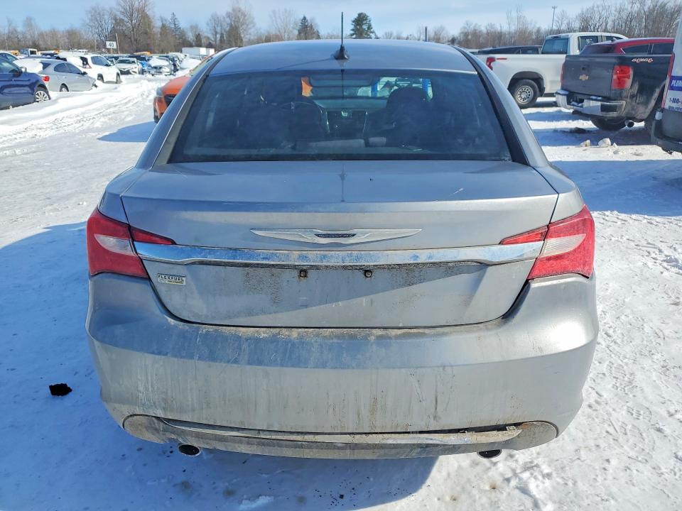 Photo 6 from auction – 2014 CHRYSLER 200 with VIN 1C3CCBBGXEN115052