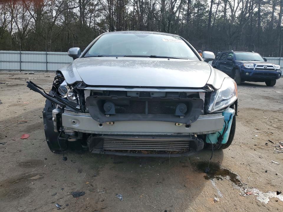 صورة رقم 5 من المزاد - 2013 VOLVO C70 مع VIN YV1672MC5DJ138729
