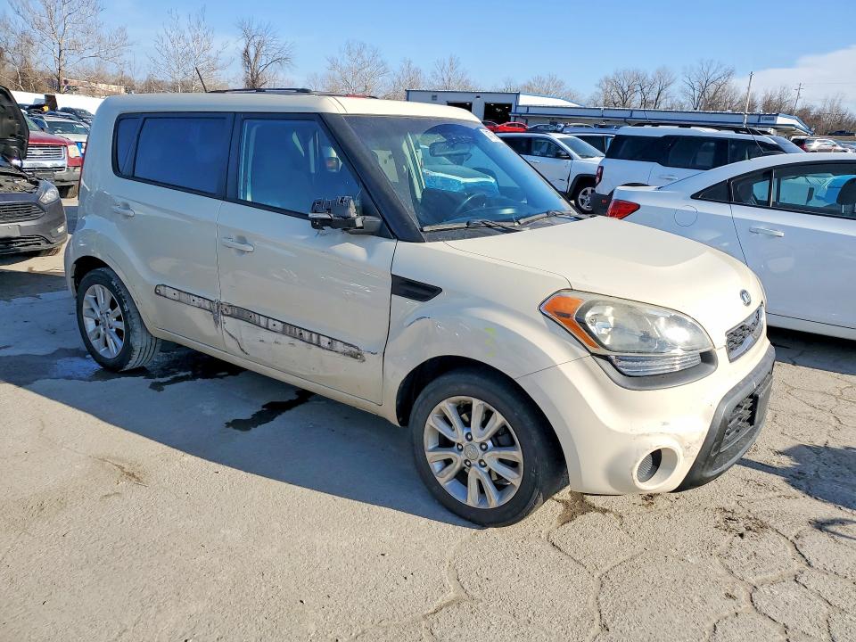 Photo 4 from auction – 2013 KIA SOUL with VIN KNDJT2A69D7548781
