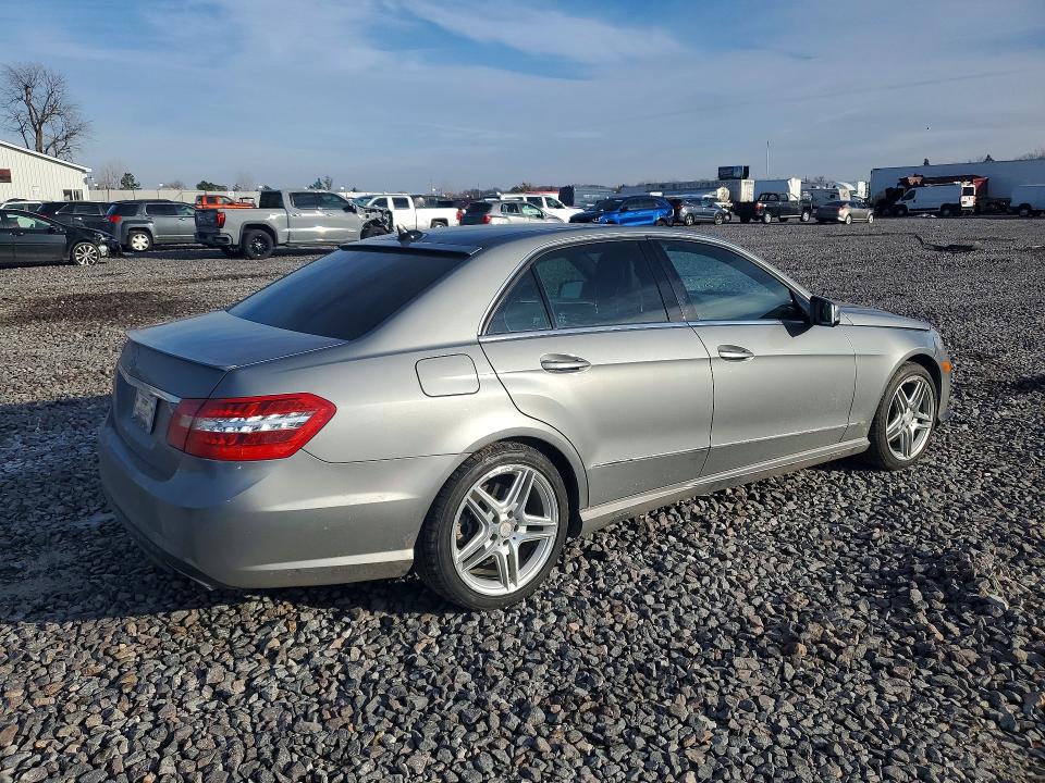 Photo 3 from auction – 2011 MERCEDES-BENZ E with VIN WDDHF5GBXBA319141