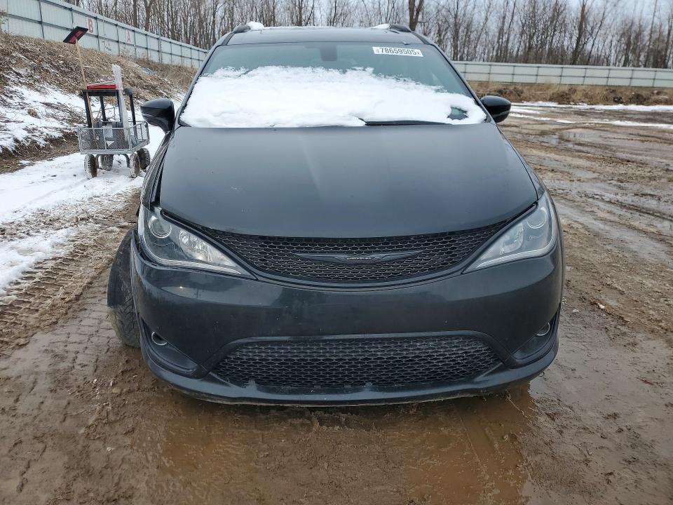 Photo 5 from auction – 2019 CHRYSLER PACIFICA with VIN 2C4RC1GG9KR617638