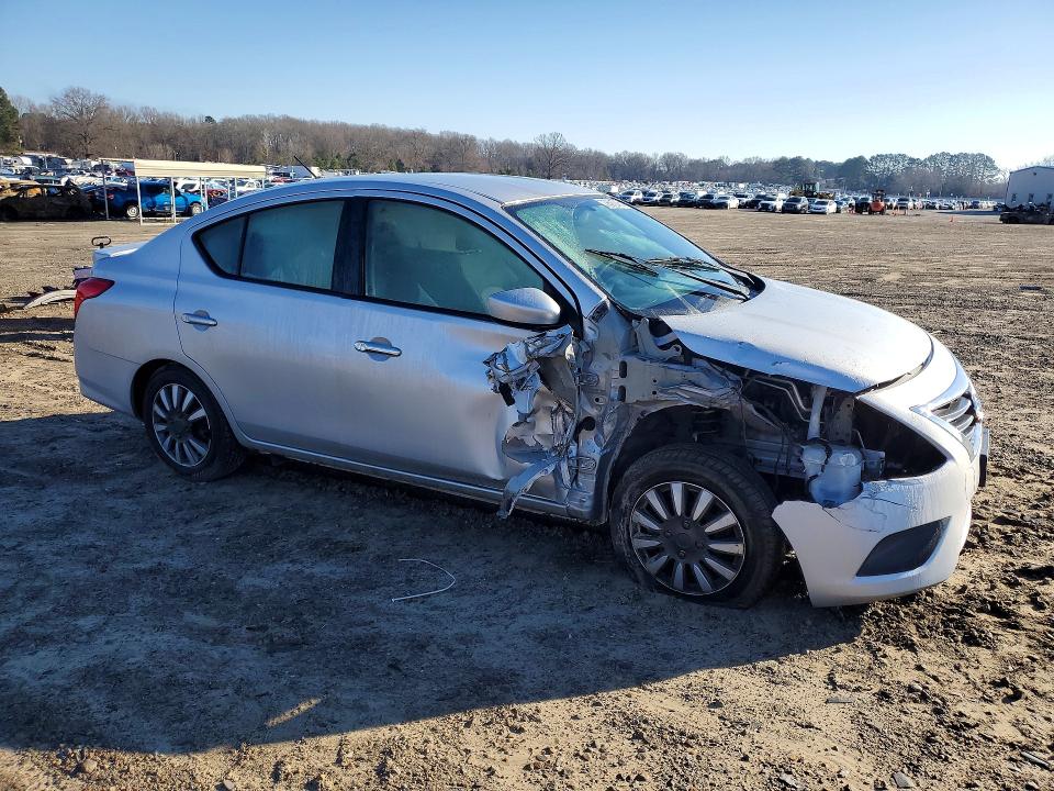 Photo 4 from auction – 2018 NISSAN VERSA with VIN 3N1CN7AP5JK434351