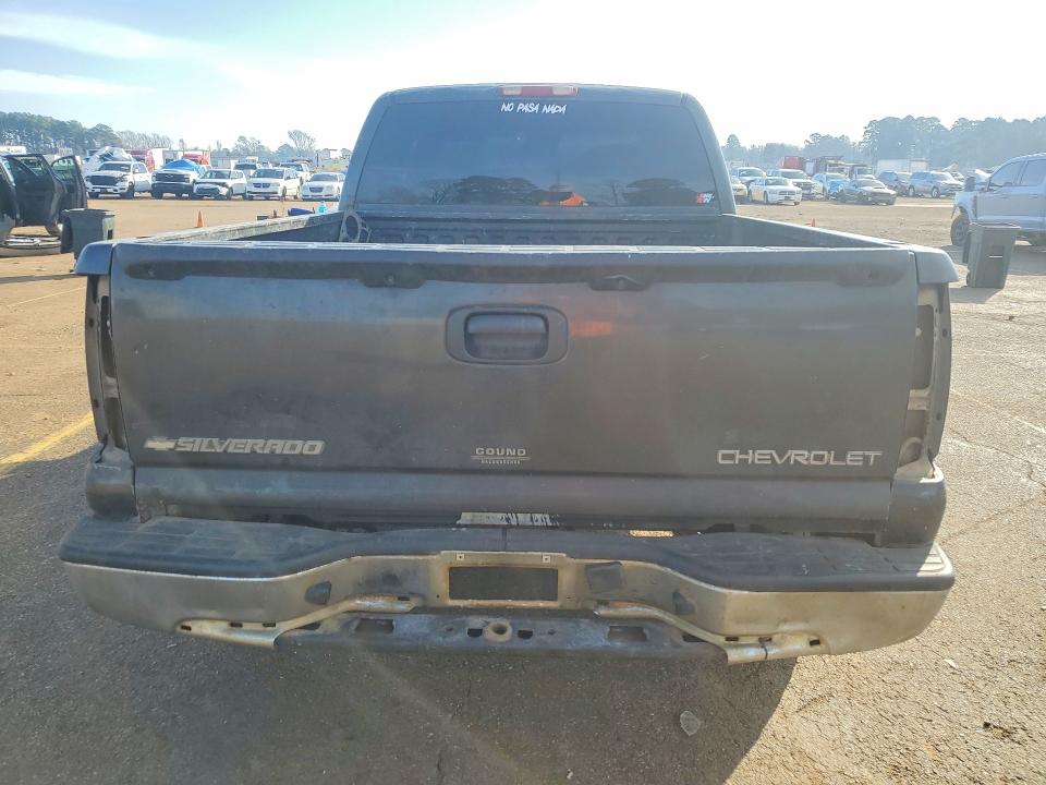 Photo 6 from auction – 2003 CHEVROLET SILVERADO with VIN 2GCEC19T331299976