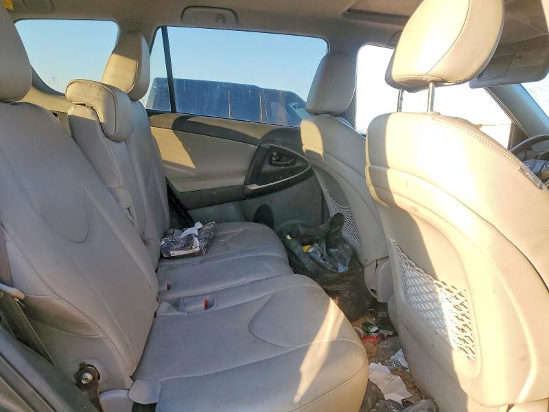Photo 11 from auction – 2012 TOYOTA RAV4 with VIN 2T3YF4DV4CW151602