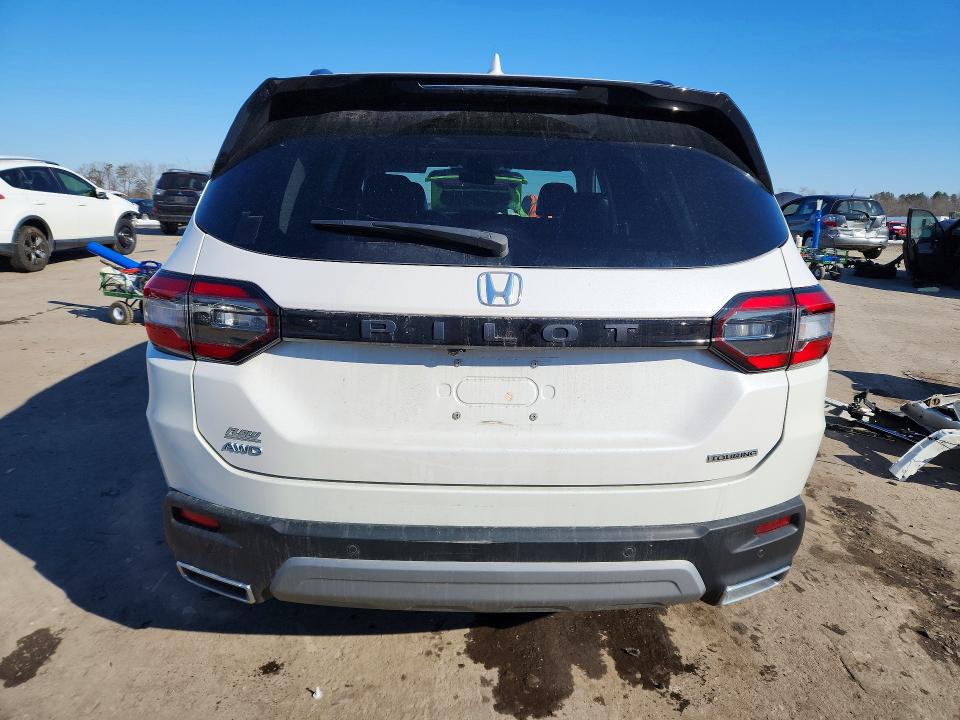 Photo 6 from auction – 2023 HONDA PILOT TOUR with VIN 5FNYG1H70PB030486