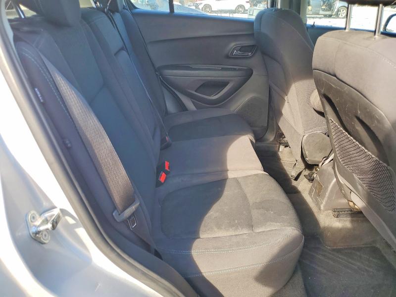 Photo 11 from auction – 2016 CHEVROLET TRAX with VIN 3GNCJKSB8GL236713