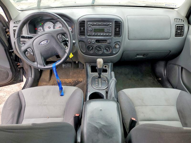 Photo 8 from auction – 2007 FORD ESCAPE with VIN 1FMYU02Z87KA40453