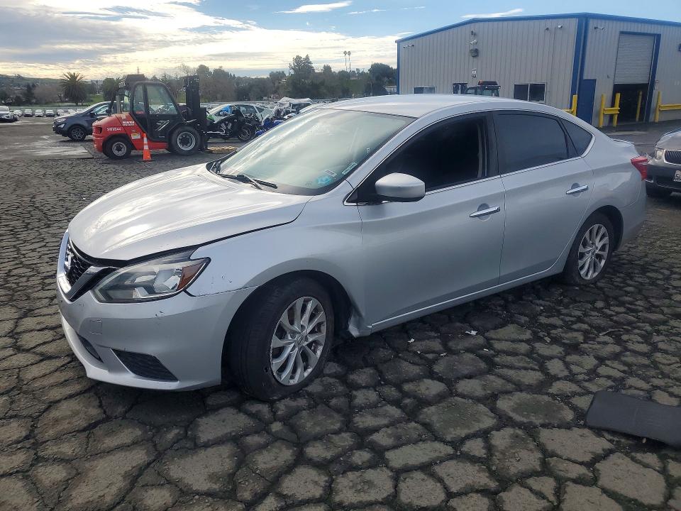 NISSAN SENTRA 2018 with VIN 3N1AB7AP2JY222875 - Photo from auction