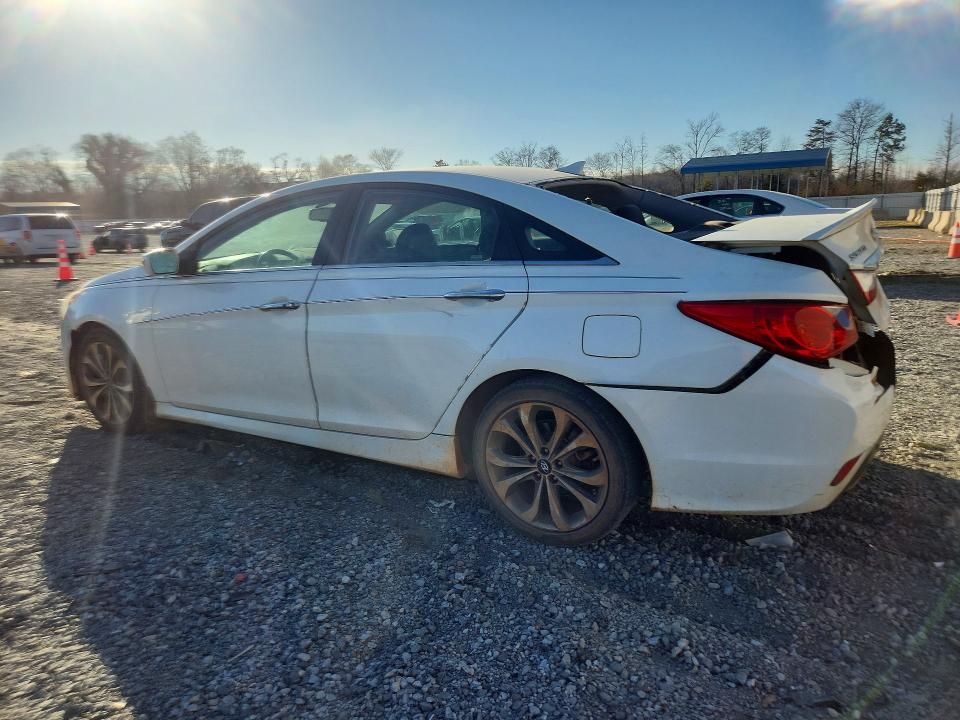 Foto 2 de la subasta – 2014 HYUNDAI SONATA SE con VIN 5NPEC4AB6EH906698