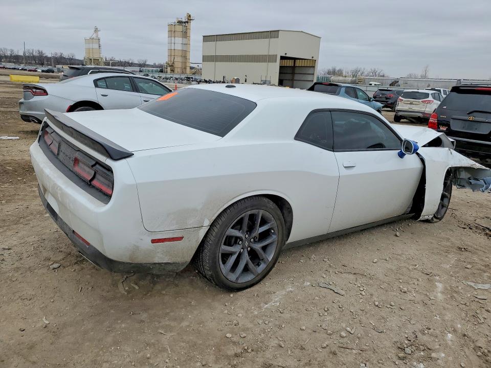 Photo 3 from auction – 2022 DODGE CHALLENGER with VIN 2C3CDZAG5NH143728