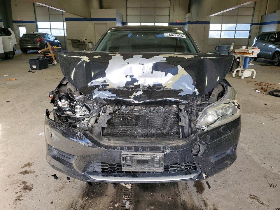 Photo 5 from auction – 2015 HONDA ACCORD with VIN 1HGCR2F33FA134800
