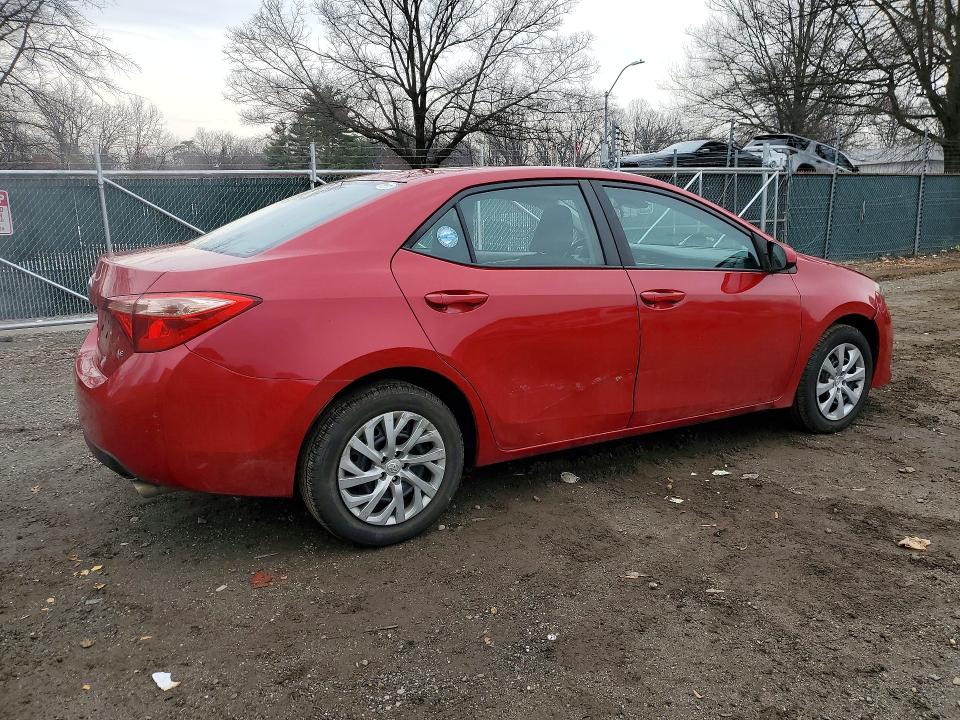 Photo 3 from auction – 2018 TOYOTA COROLLA with VIN 2T1BURHE8JC074419