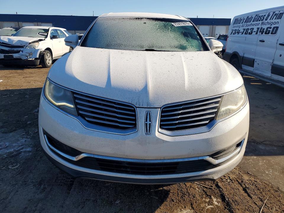 Photo 5 from auction – 2016 LINCOLN MKX PREMIE with VIN 2LMTJ8JR2GBL32066