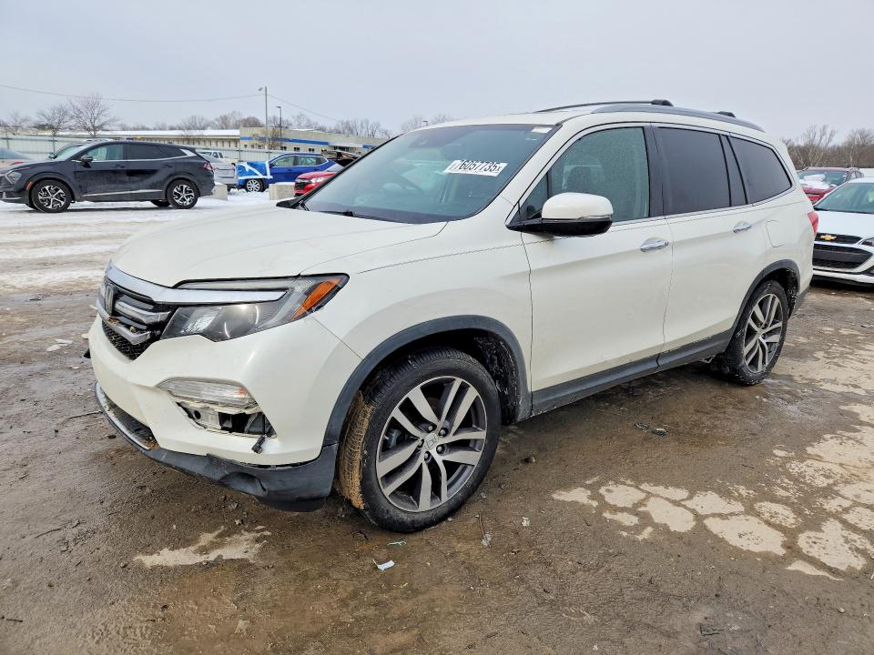 HONDA PILOT 2017 with VIN 5FNYF5H97HB015495 - Photo from auction