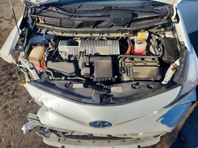 Photo 11 from auction – 2015 TOYOTA PRIUS V with VIN JTDZN3EU6FJ038406