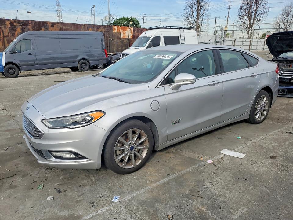 FORD FUSION 2017 with VIN 3FA6P0PU7HR329729 - Photo from auction