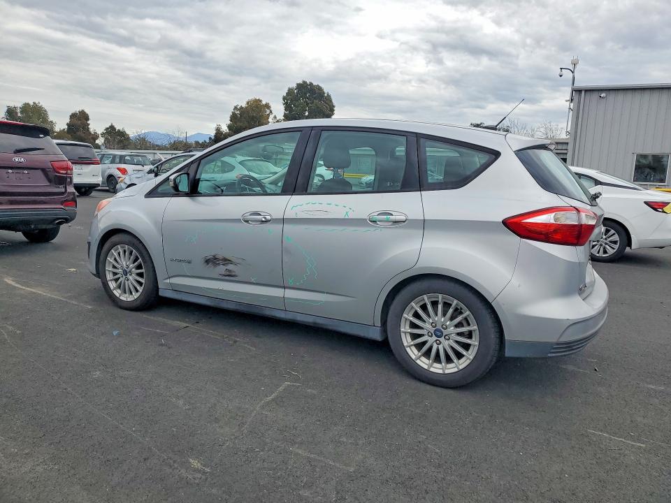 Photo 2 from auction – 2013 FORD C-MAX with VIN 1FADP5AU3DL543297