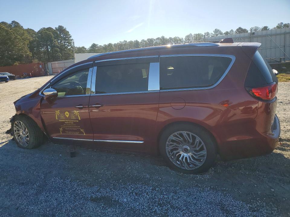 Photo 2 from auction – 2017 CHRYSLER PACIFICA with VIN 2C4RC1GG4HR778231