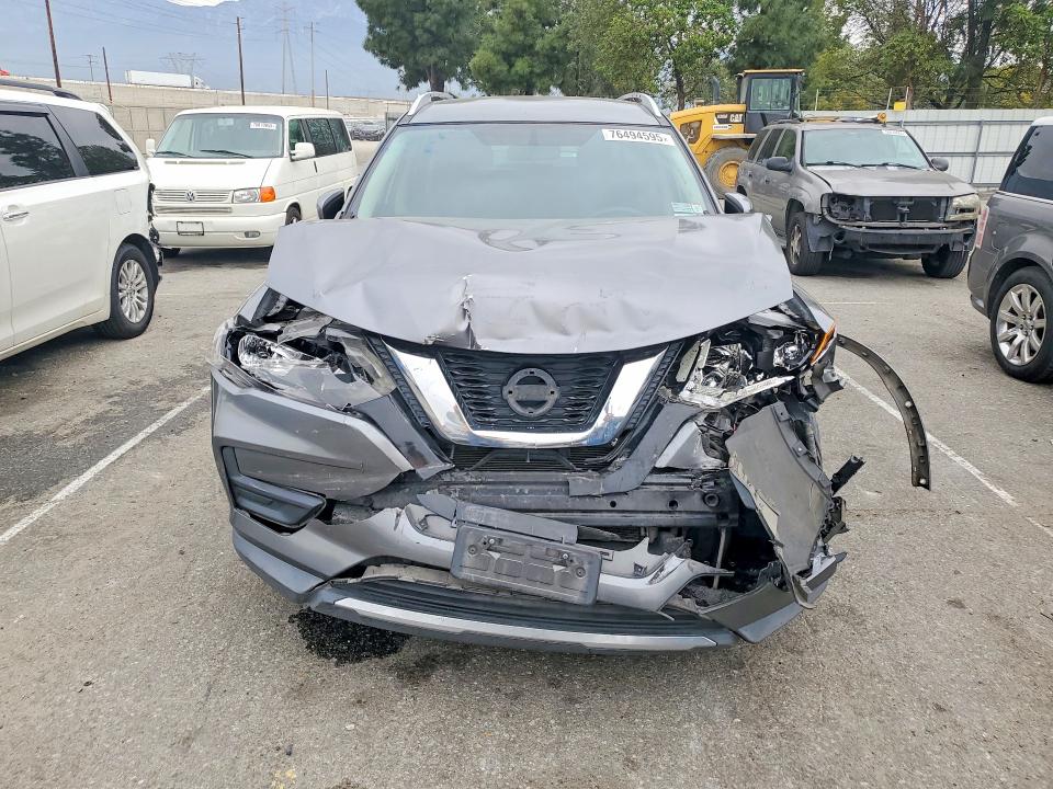 Zdjęcie 5 z aukcji – 2017 NISSAN ROGUE S z VIN KNMAT2MT0HP554797