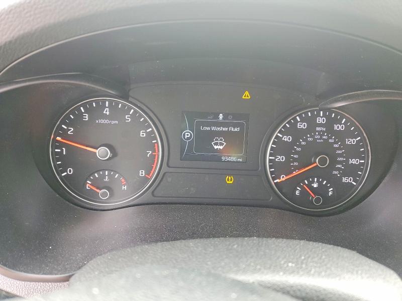 Photo 9 from auction – 2017 KIA OPTIMA with VIN 5XXGT4L33HG128682