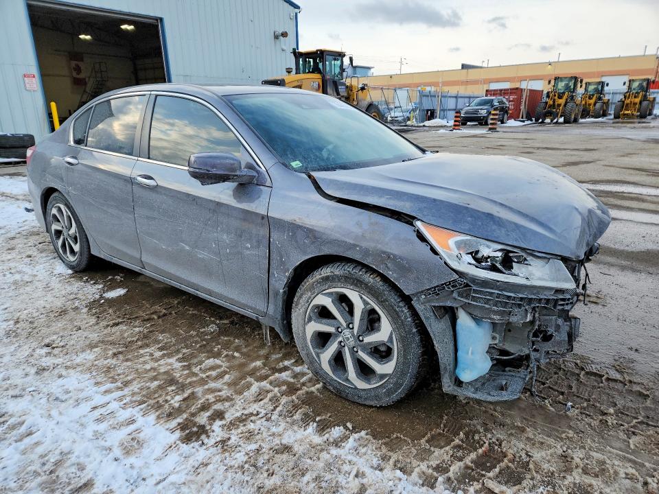 Photo 4 from auction – 2017 HONDA ACCORD with VIN 1HGCR2F87HA800460
