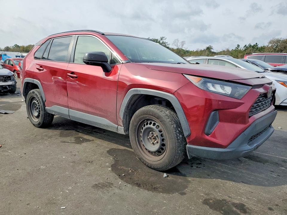 Photo 4 from auction – 2019 TOYOTA RAV4 with VIN JTMH1RFV4KJ009031