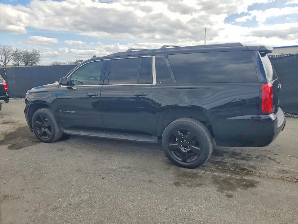 Photo 2 from auction – 2019 CHEVROLET SUBURBAN with VIN 1GNSCHKCXKR145462