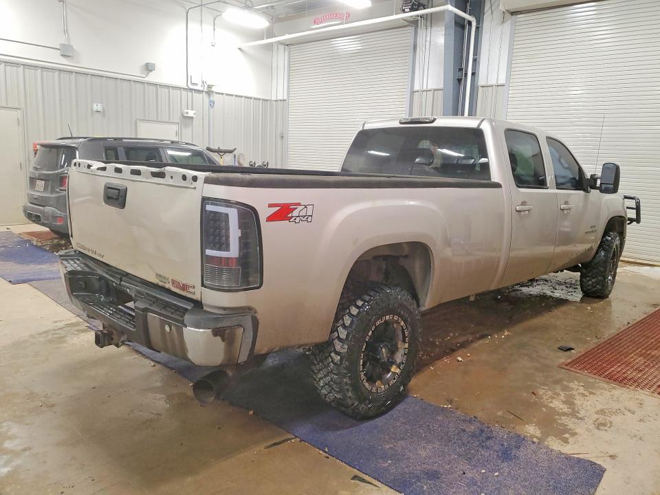 Photo 3 from auction – 2009 GMC SIERRA with VIN 1GTHK93699F128300