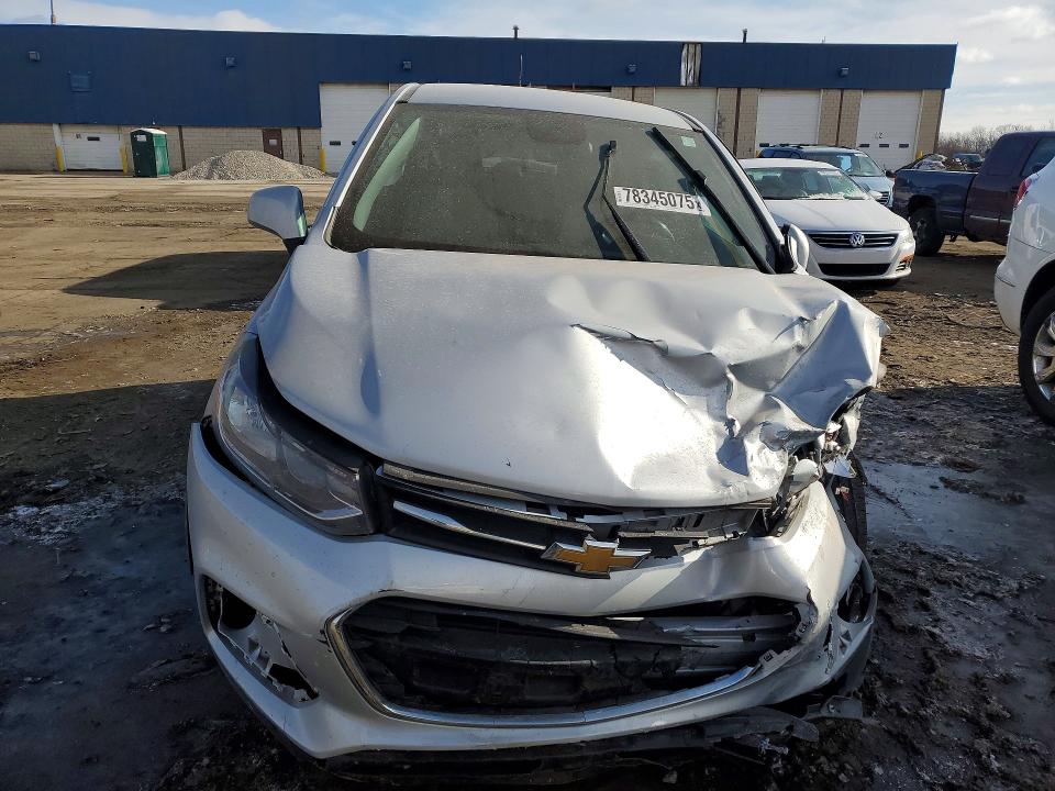 Photo 5 from auction – 2020 CHEVROLET TRAX with VIN 3GNCJKSB2LL185137