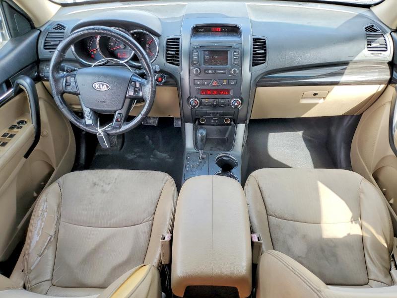 Photo 8 from auction – 2012 KIA SORENTO with VIN 5XYKU3A64CG302214