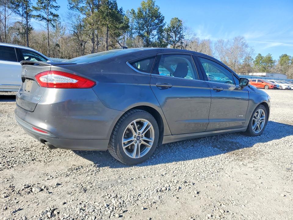 Photo 3 from auction – 2016 FORD FUSION SE with VIN 3FA6P0LU2GR296501