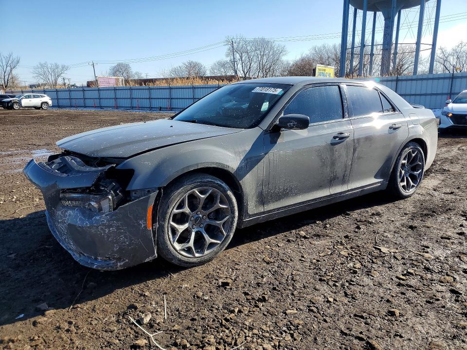 CHRYSLER 300 2018 with VIN 2C3CCABG0JH140412 - Photo from auction
