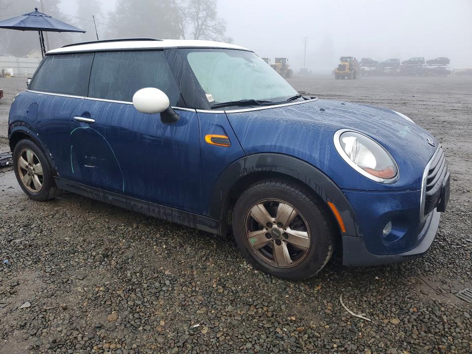 Photo 4 from auction – 2017 MINI COOPER with VIN WMWXP5C39H2F61875