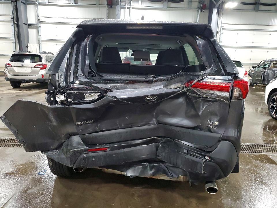 Photo 6 from auction – 2021 TOYOTA RAV4 with VIN 2T3P1RFV3MC165028